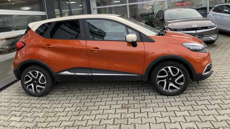 Renault Captur 1.5 dCI, снимка 5 - Автомобили и джипове - 48512776