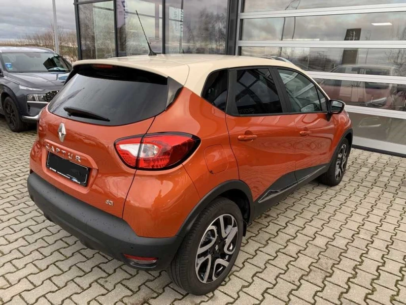 Renault Captur 1.5 dCI, снимка 7 - Автомобили и джипове - 48512776