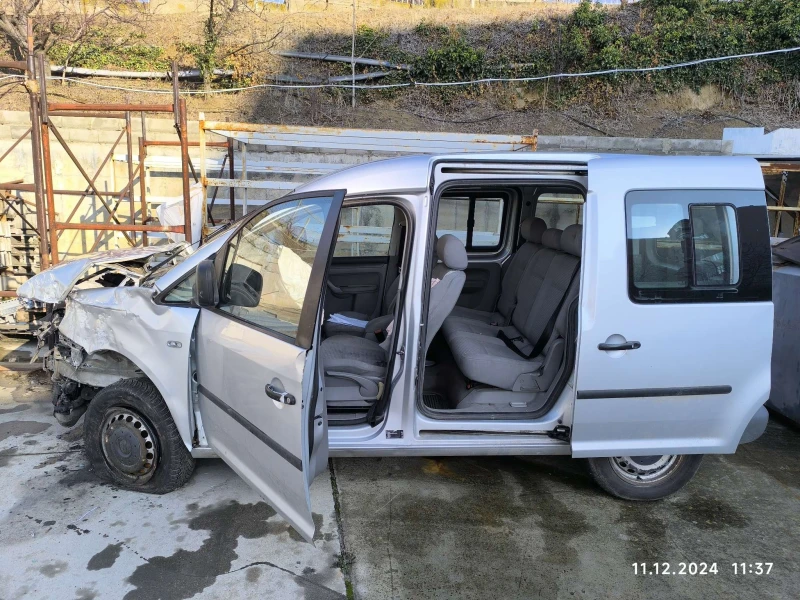 VW Caddy, снимка 4 - Автомобили и джипове - 48568536