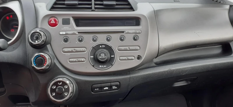 Honda Jazz 1.2 i-VTEC, снимка 7 - Автомобили и джипове - 51748888