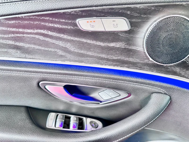 Mercedes-Benz E 220 d/AMG/194HP/AIRM./PANO/DISTRONIC/HUD/CAM/LED/784f, снимка 10 - Автомобили и джипове - 51778077