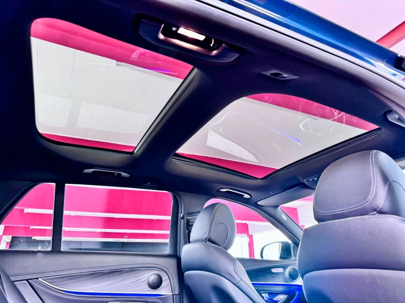 Mercedes-Benz E 220 d/AMG/194HP/AIRM./PANO/DISTRONIC/HUD/CAM/LED/784f, снимка 9 - Автомобили и джипове - 51778077