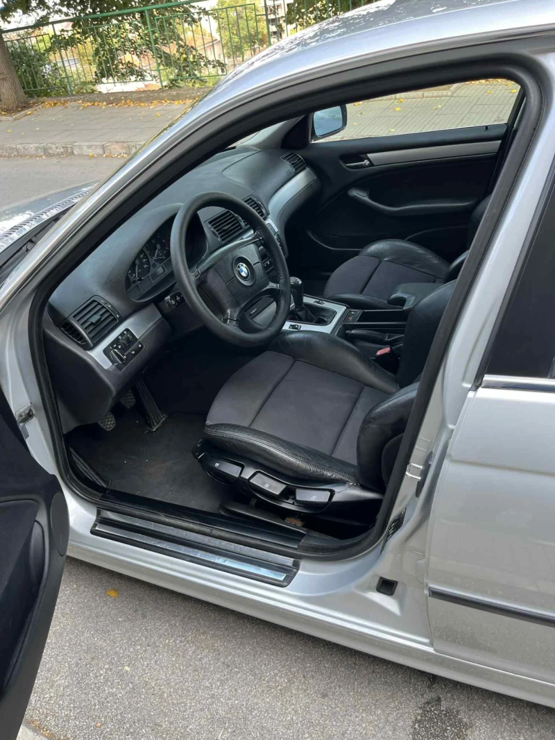 BMW 320, снимка 8 - Автомобили и джипове - 52275113