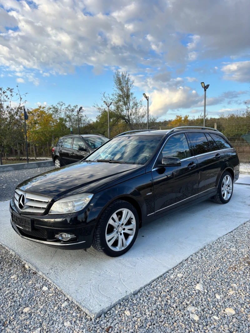 Mercedes-Benz 220, снимка 2 - Автомобили и джипове - 52306111