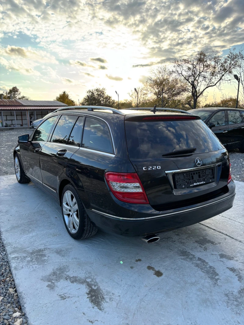 Mercedes-Benz 220, снимка 6 - Автомобили и джипове - 52306111