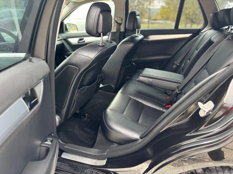 Mercedes-Benz 220, снимка 10 - Автомобили и джипове - 52306111