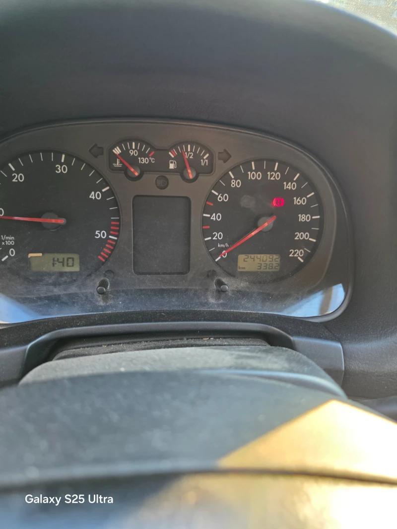 VW Golf, снимка 5 - Автомобили и джипове - 52192944