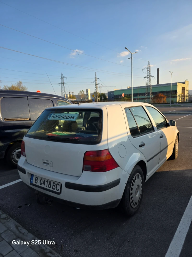 VW Golf, снимка 4 - Автомобили и джипове - 52192944