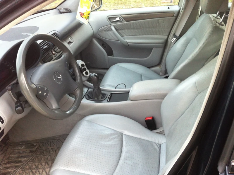 Mercedes-Benz C 200 Kompressor, Avantgarde, снимка 6 - Автомобили и джипове - 52644632