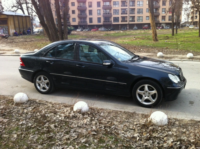 Mercedes-Benz C 200 Kompressor, Avantgarde, снимка 2 - Автомобили и джипове - 52644632