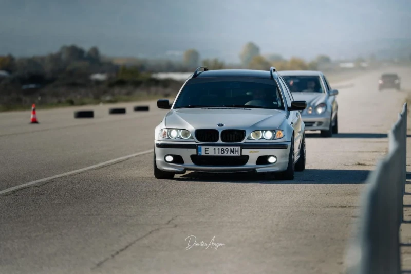 BMW 330