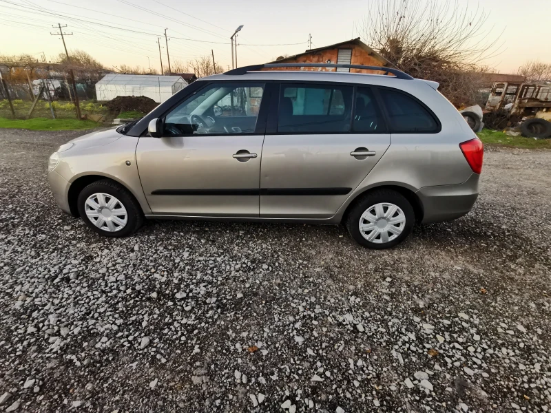 Skoda Fabia 1.4-86кс Климатик, снимка 7 - Автомобили и джипове - 52792674