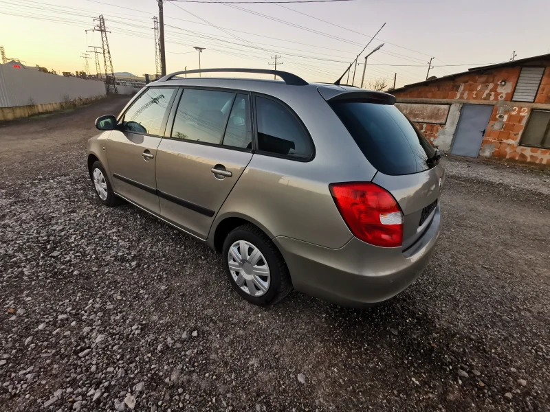Skoda Fabia 1.4-86кс Климатик, снимка 8 - Автомобили и джипове - 52792674
