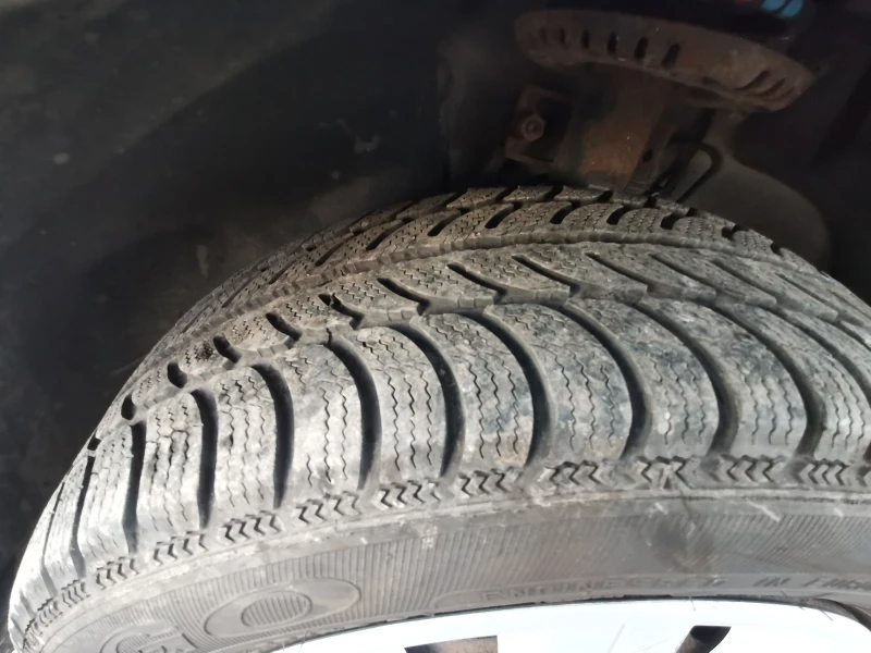 Skoda Fabia 1.4-86кс Климатик, снимка 13 - Автомобили и джипове - 52792674