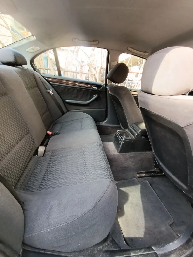 BMW 318, снимка 10 - Автомобили и джипове - 53168632