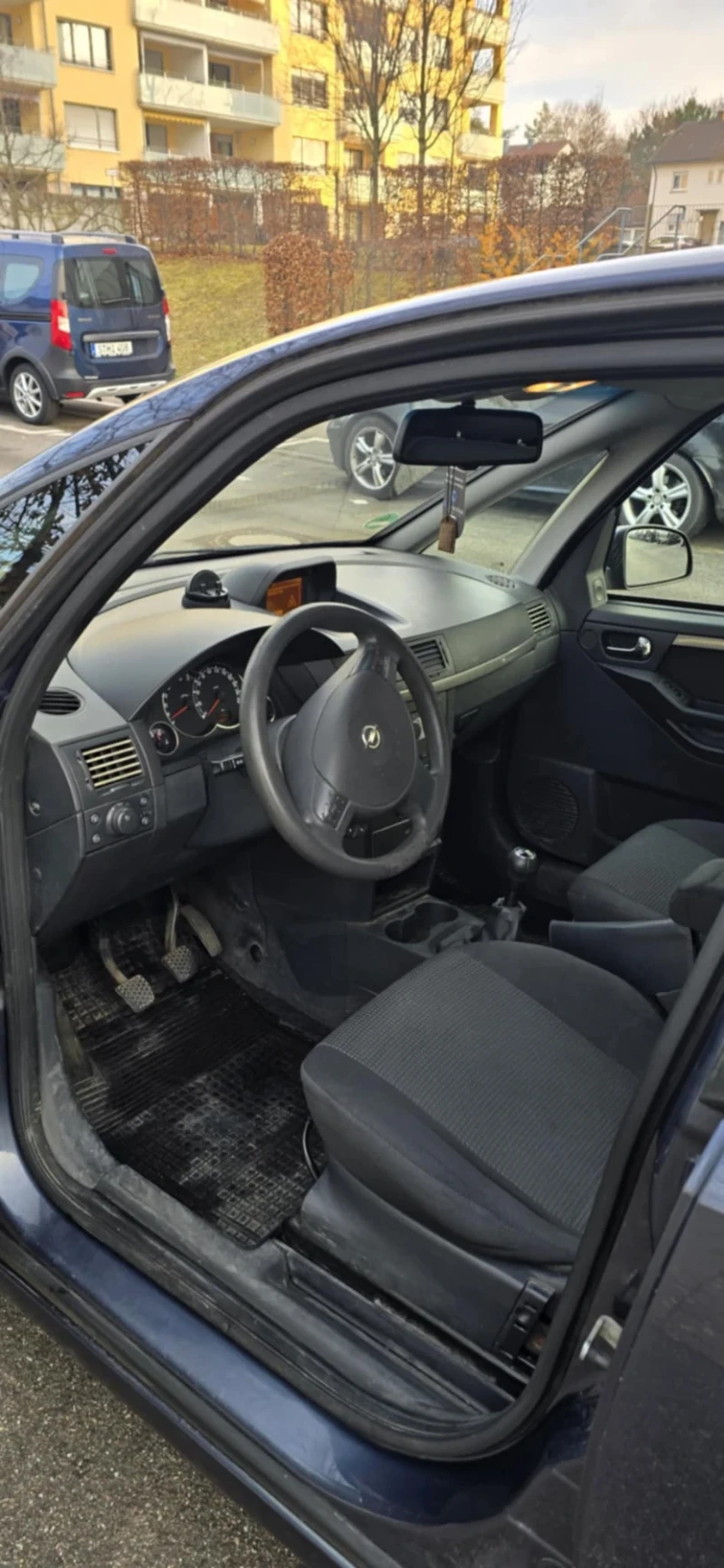Opel Meriva, снимка 6 - Автомобили и джипове - 53241406