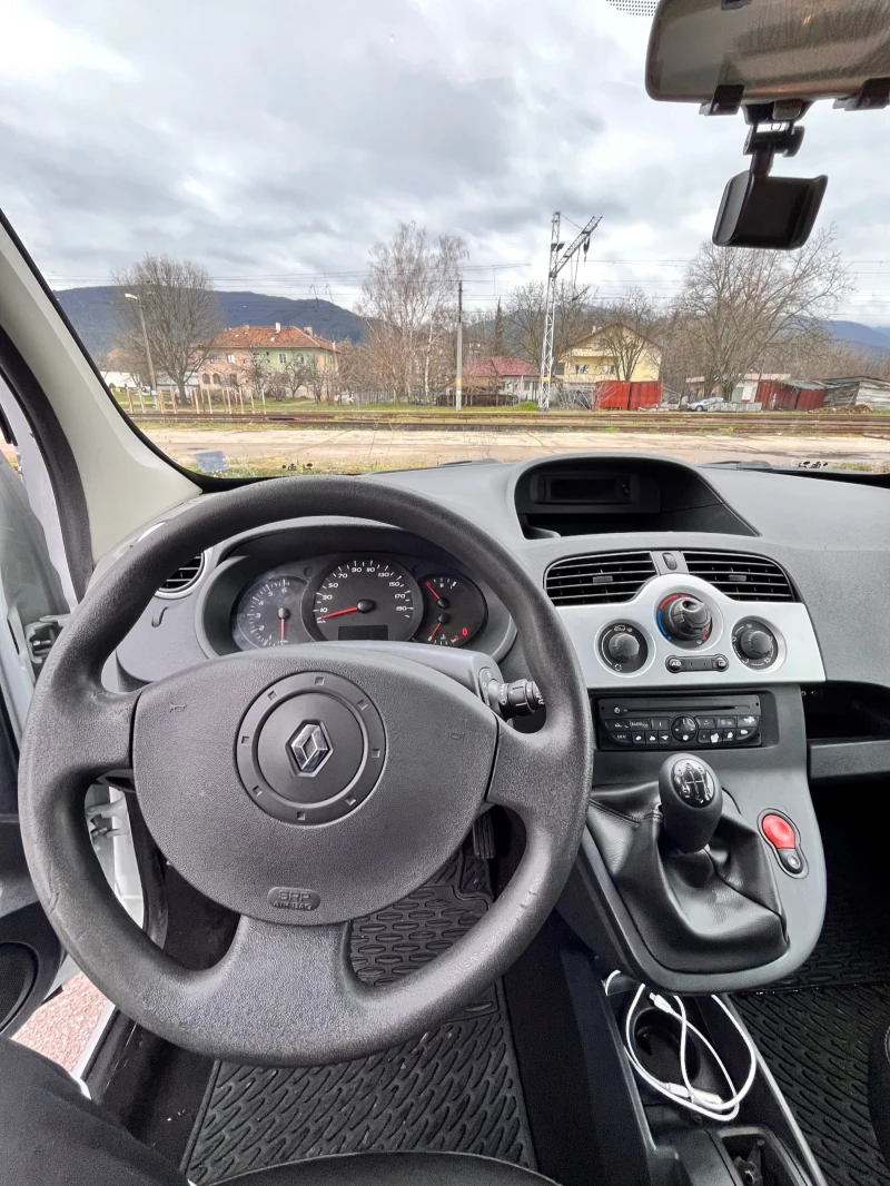 Renault Kangoo, снимка 12 - Автомобили и джипове - 53572097