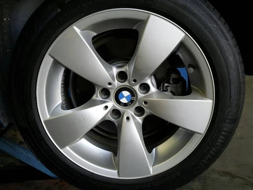 BMW 320, снимка 10 - Автомобили и джипове - 53890338