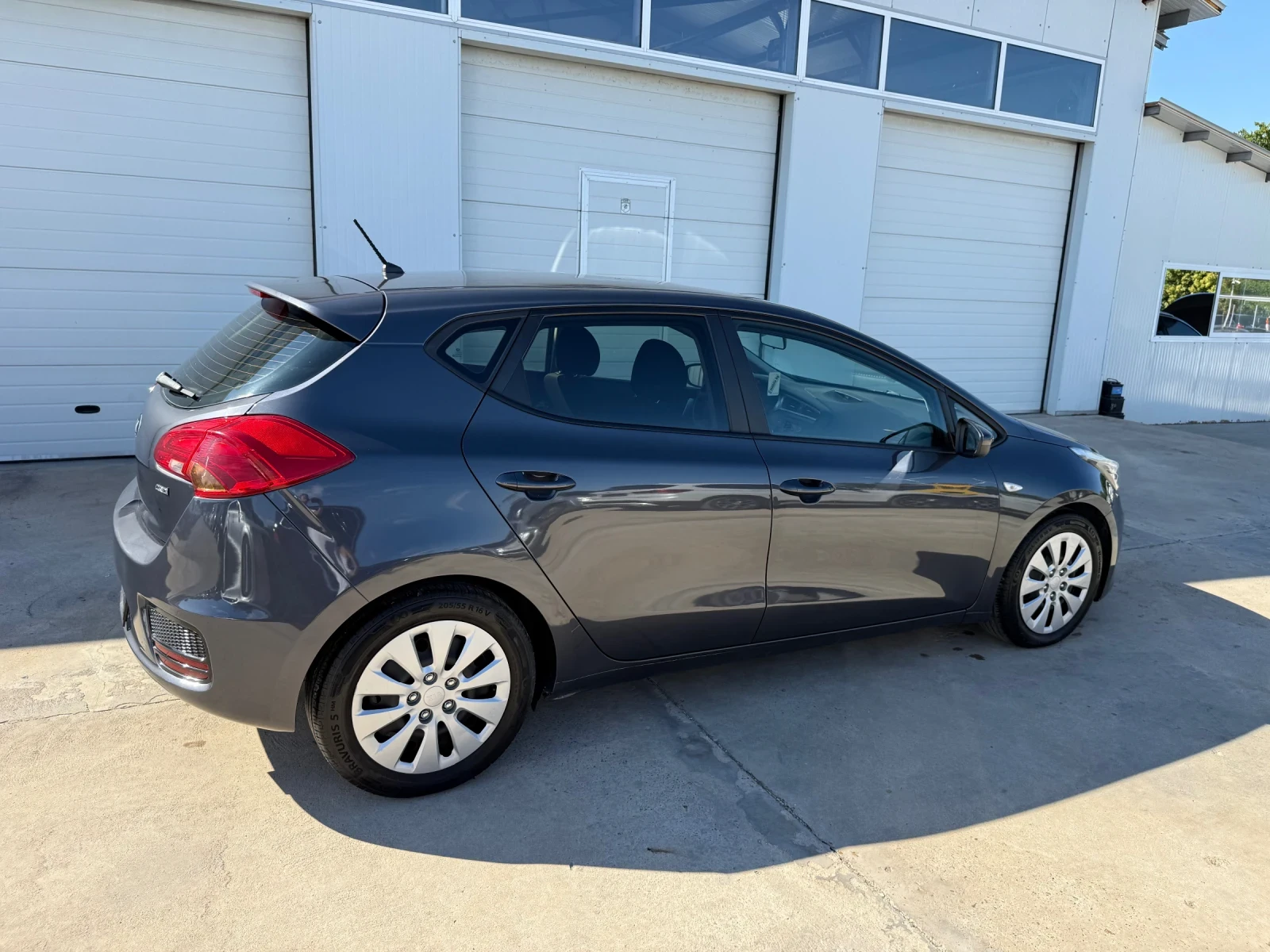 Kia Ceed 1.6crdi 110k * 150000km* NOVA*  | Mobile.bg   14