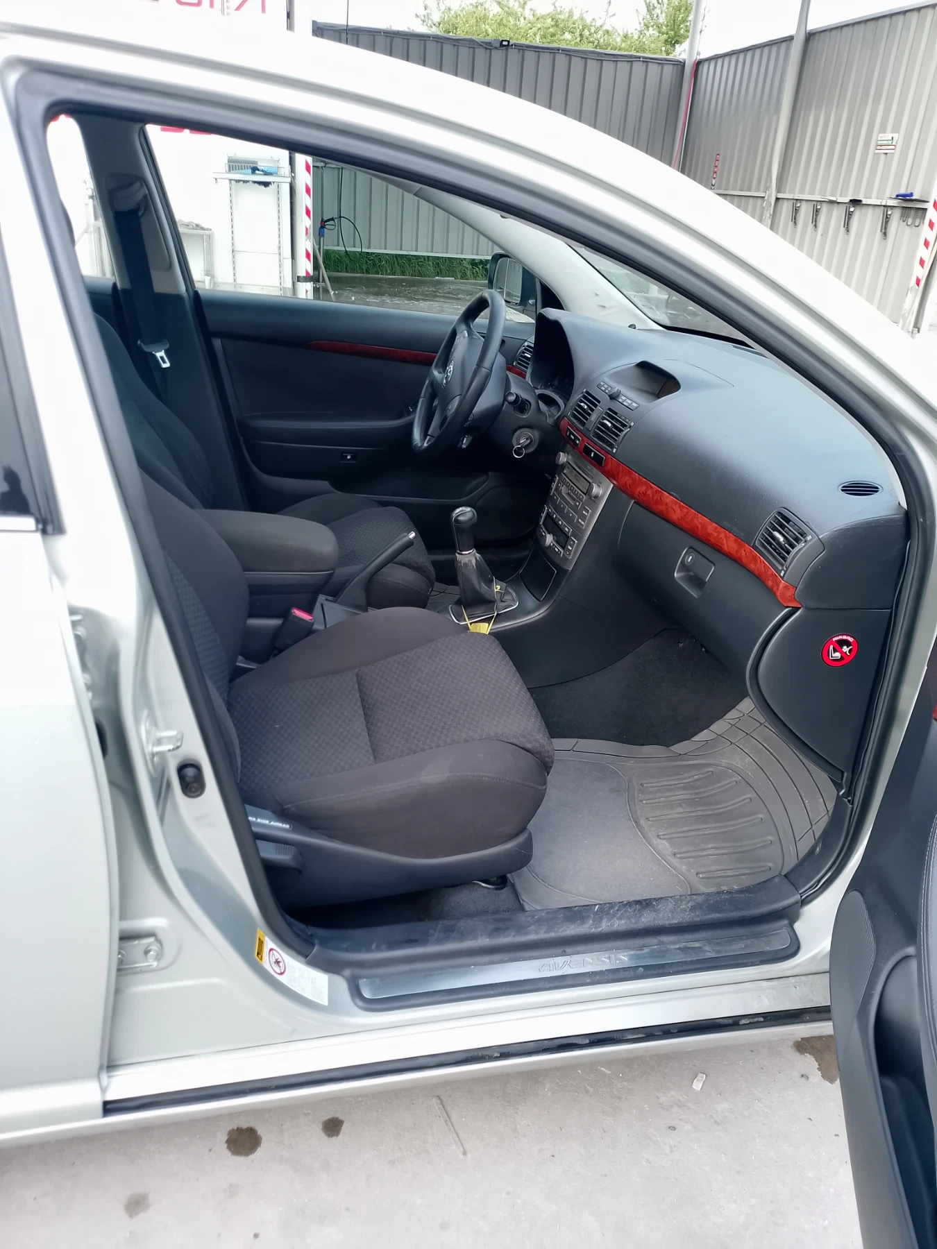 Toyota Avensis  - изображение 9