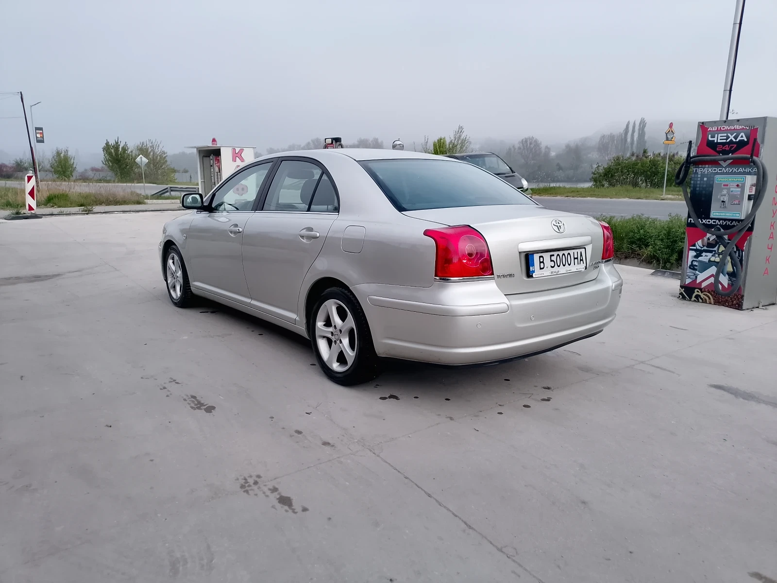 Toyota Avensis  - изображение 4