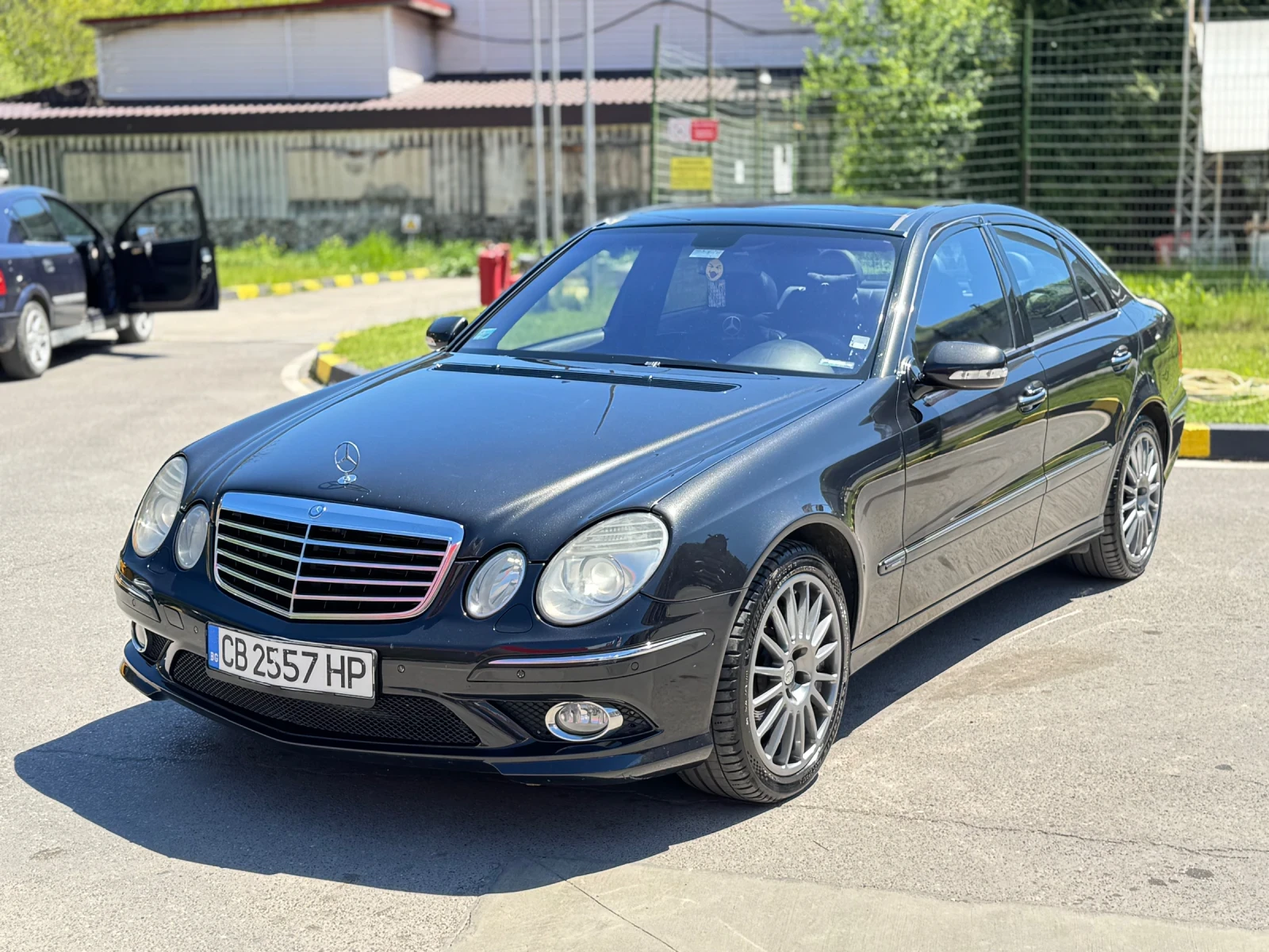 Mercedes-Benz E 500 V8 AMG* Navi* 4matic* LPG - изображение 4