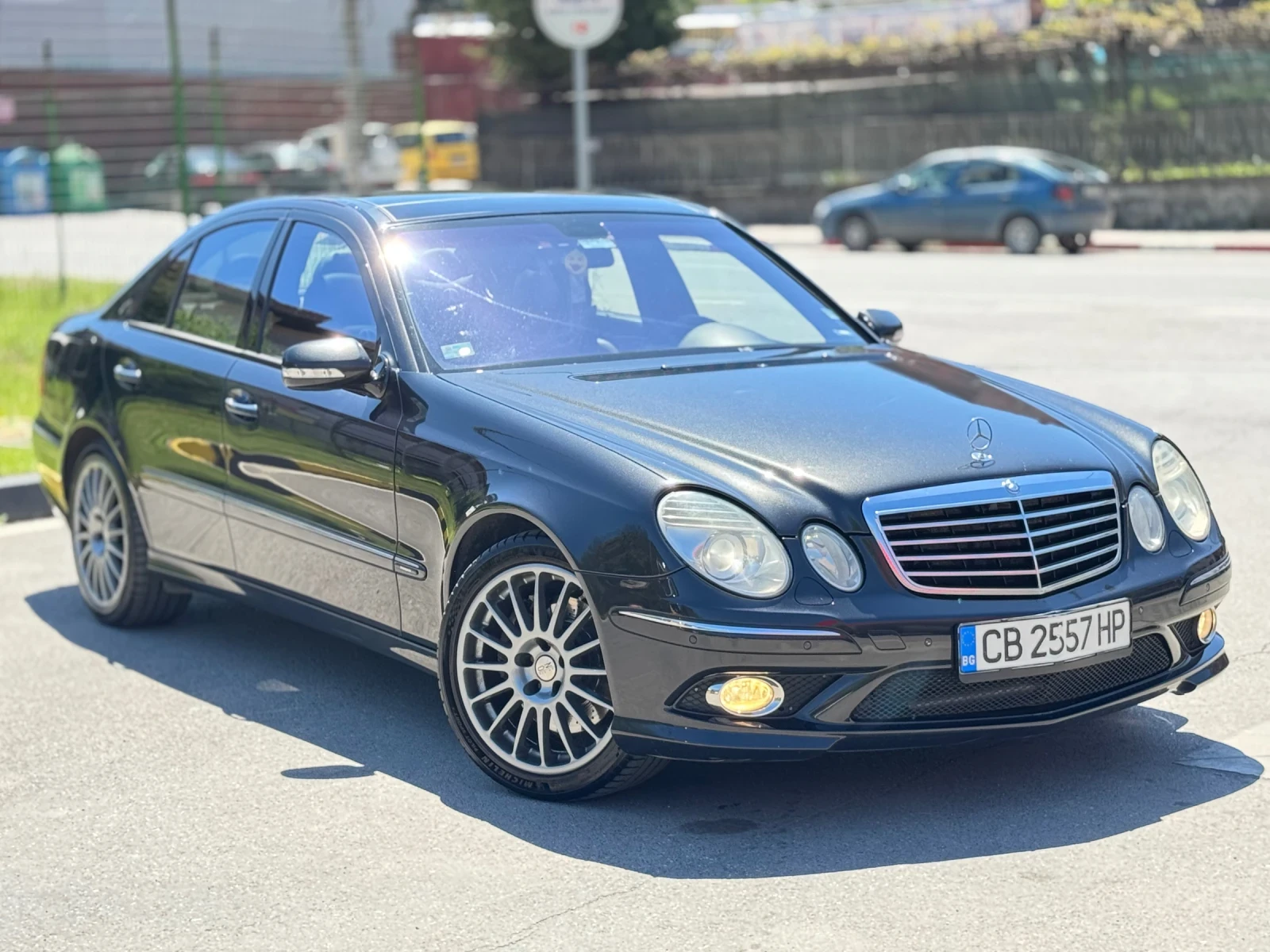 Mercedes-Benz E 500 V8 AMG* Navi* 4matic* LPG - изображение 2