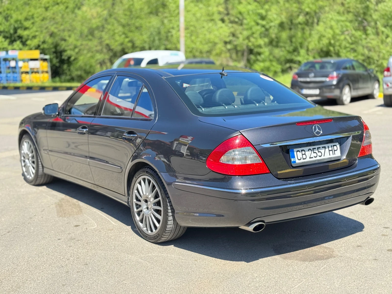 Mercedes-Benz E 500 V8 AMG* Navi* 4matic* LPG - изображение 8