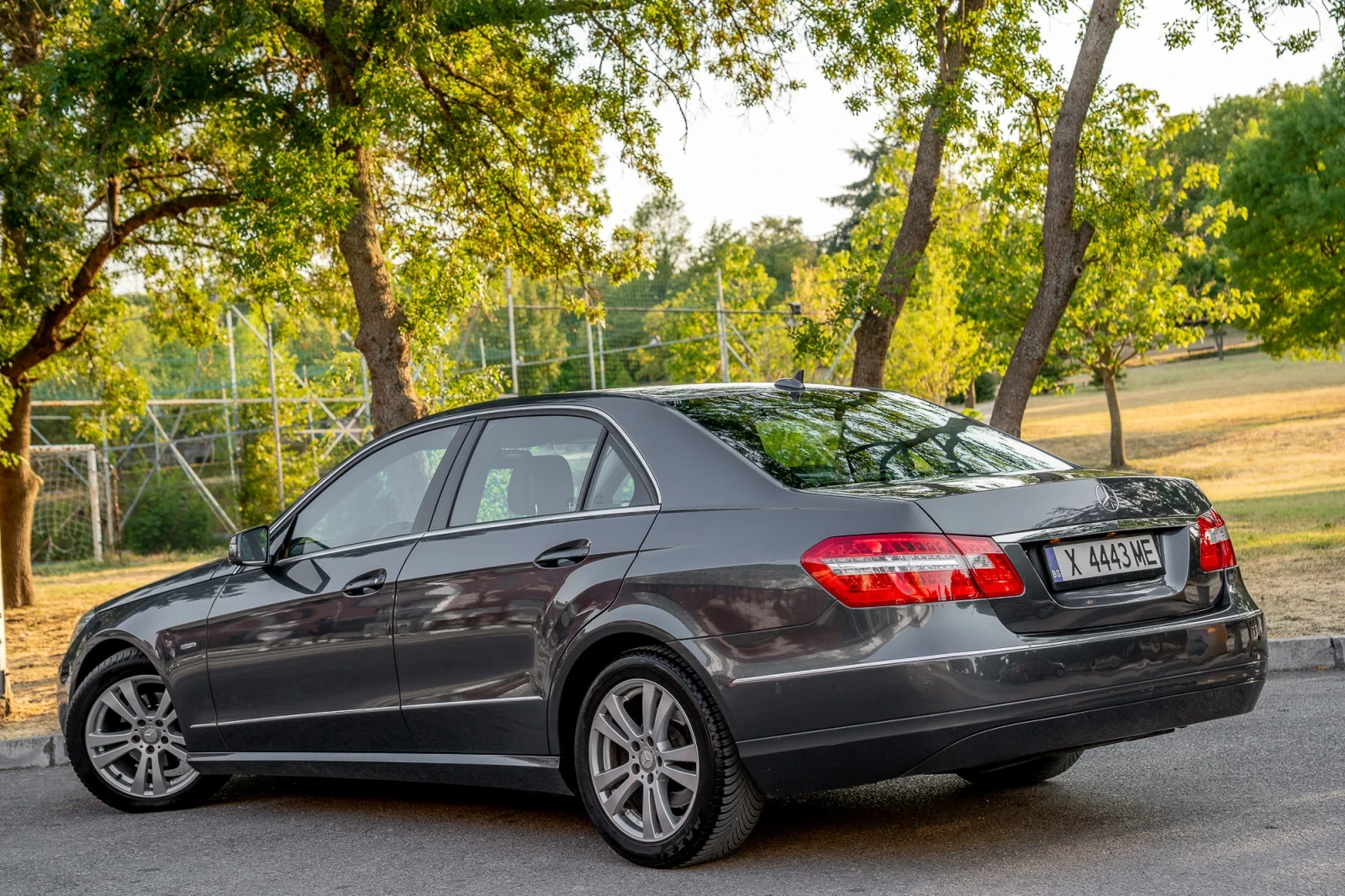 Mercedes-Benz E 220 Avatgarde - изображение 7