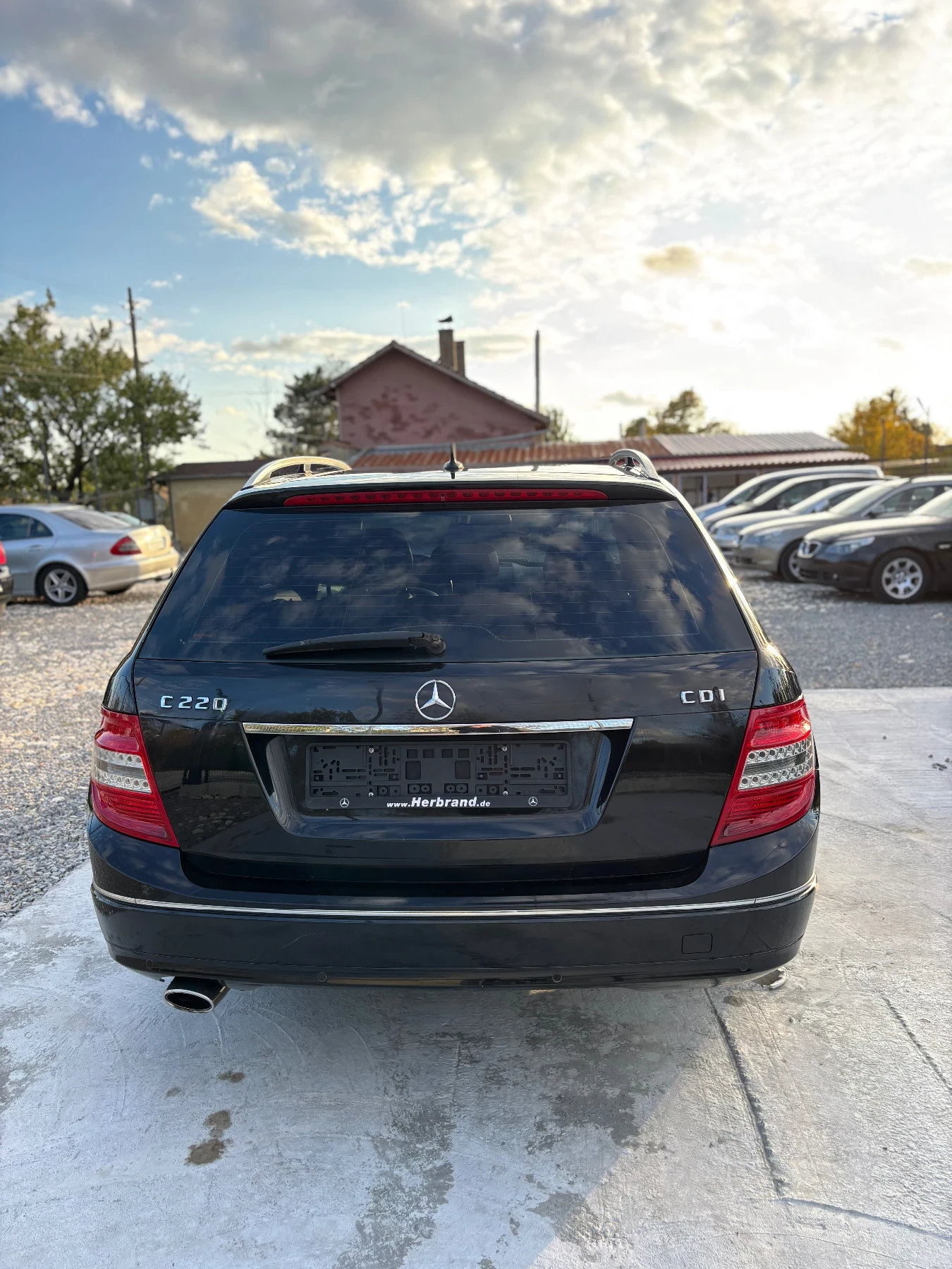 Mercedes-Benz 220  - изображение 4