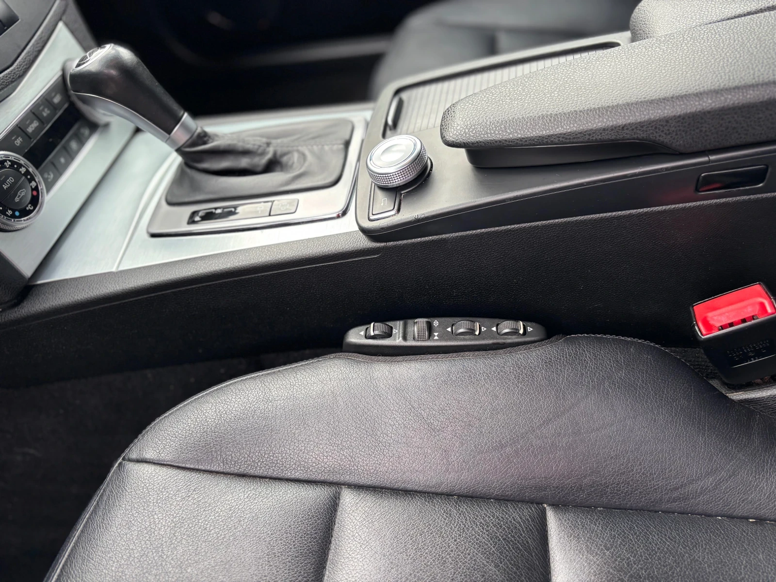 Mercedes-Benz 220 | Mobile.bg   13