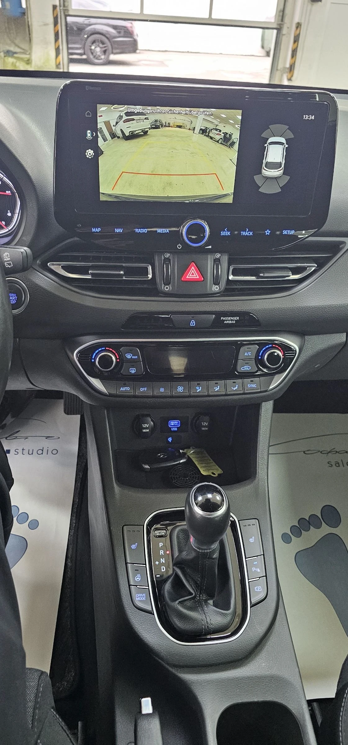 Hyundai I30 1.6 crdi avtomat Navi Kamera Germany  | Mobile.bg   14