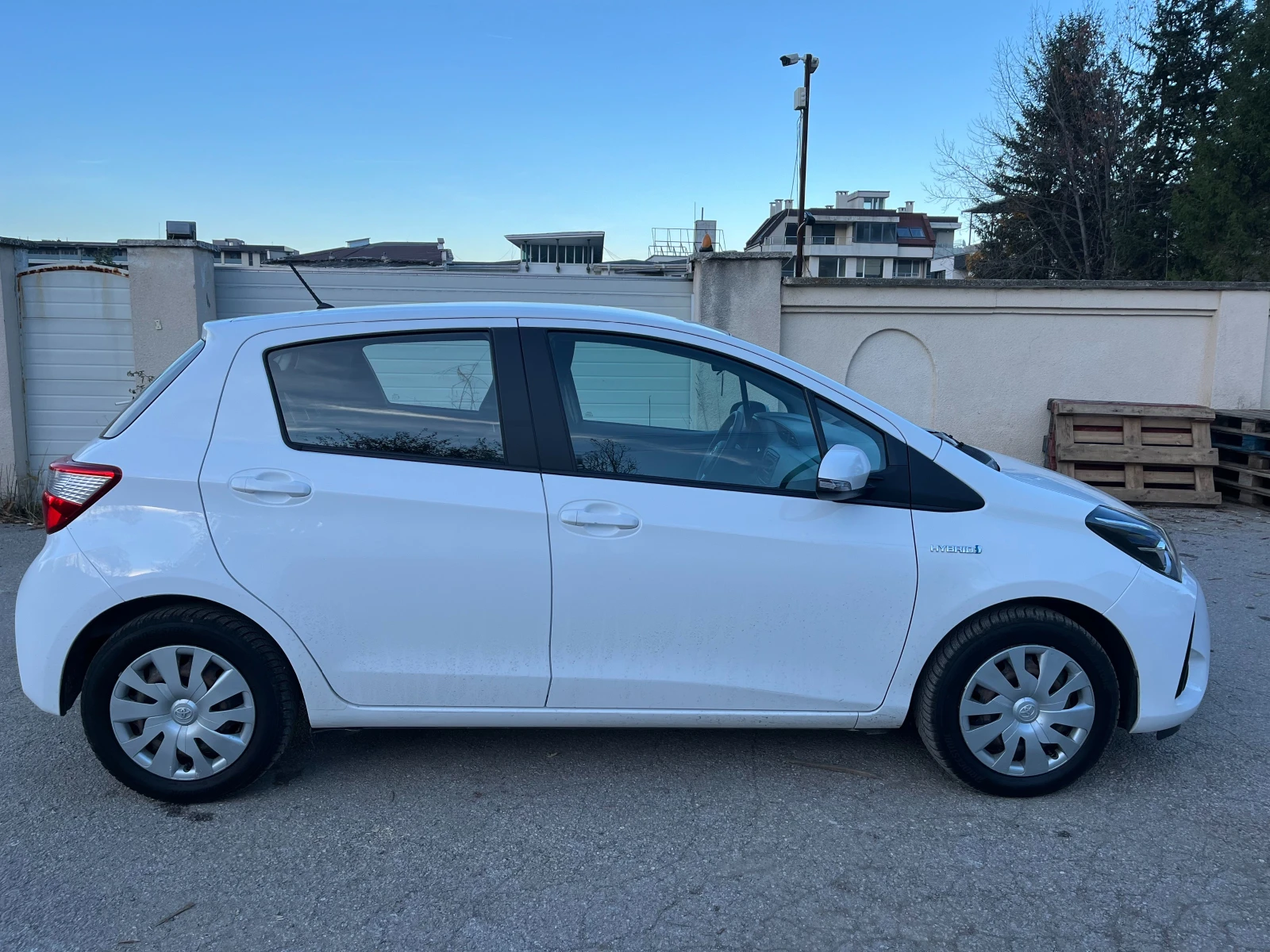 Toyota Yaris  - изображение 2