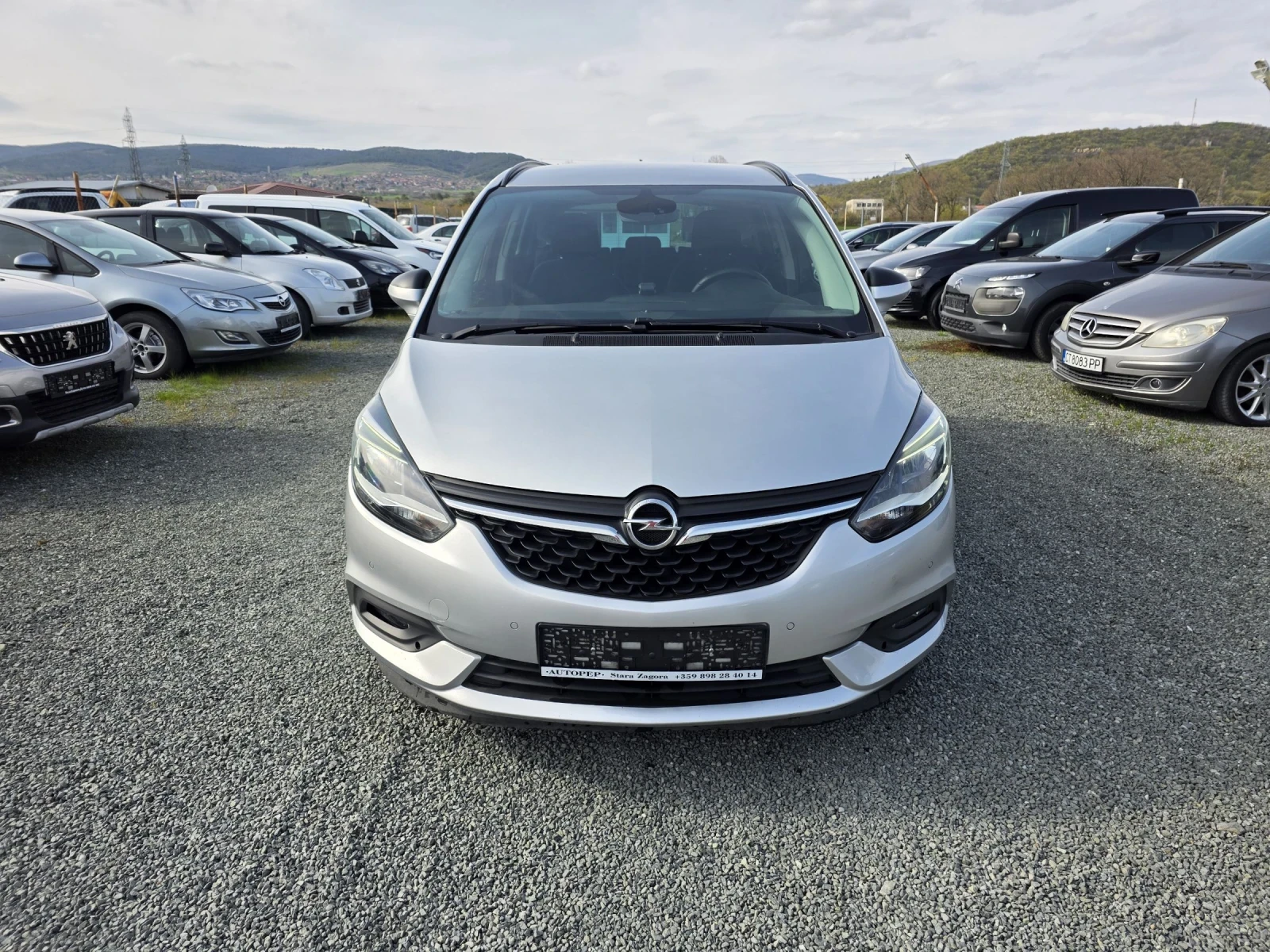 Opel Zafira Газ 7 места сервизна история , снимка 2 - Автомобили и джипове - 53801536