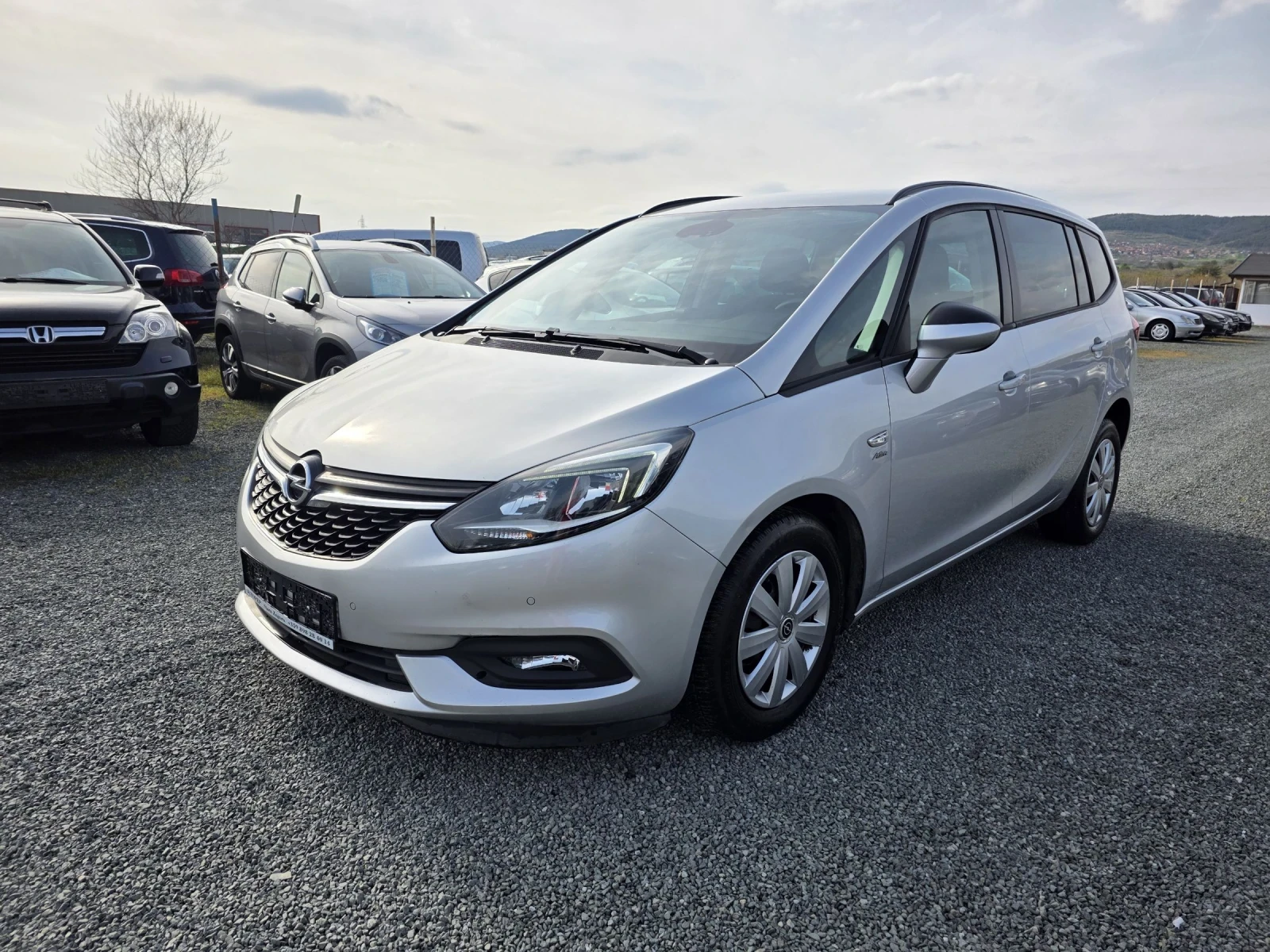 Opel Zafira Газ 7 места сервизна история 