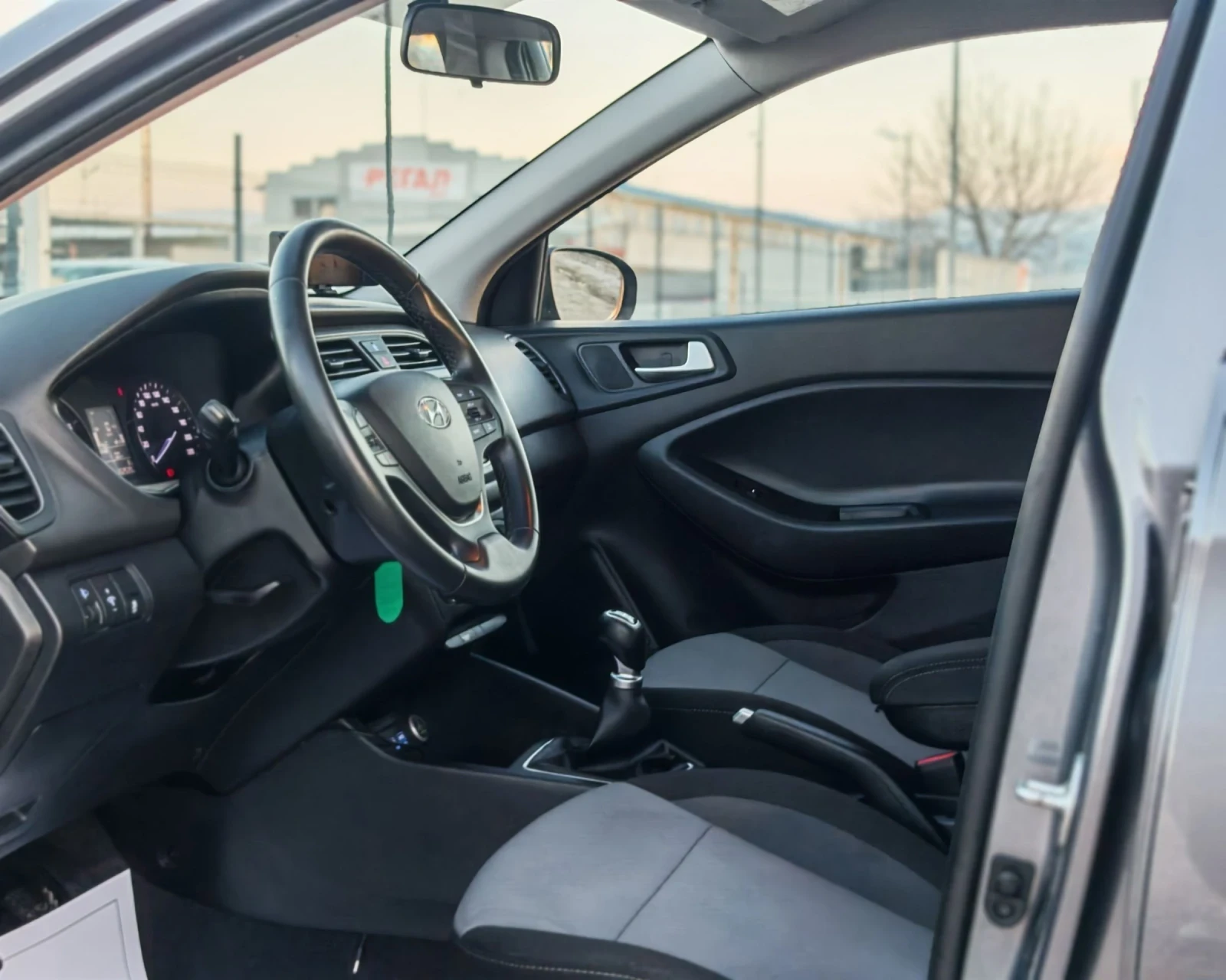 Hyundai I20 1.2 84 �.� ������ ���! 162 000 ��!  | Mobile.bg � ����������� 8