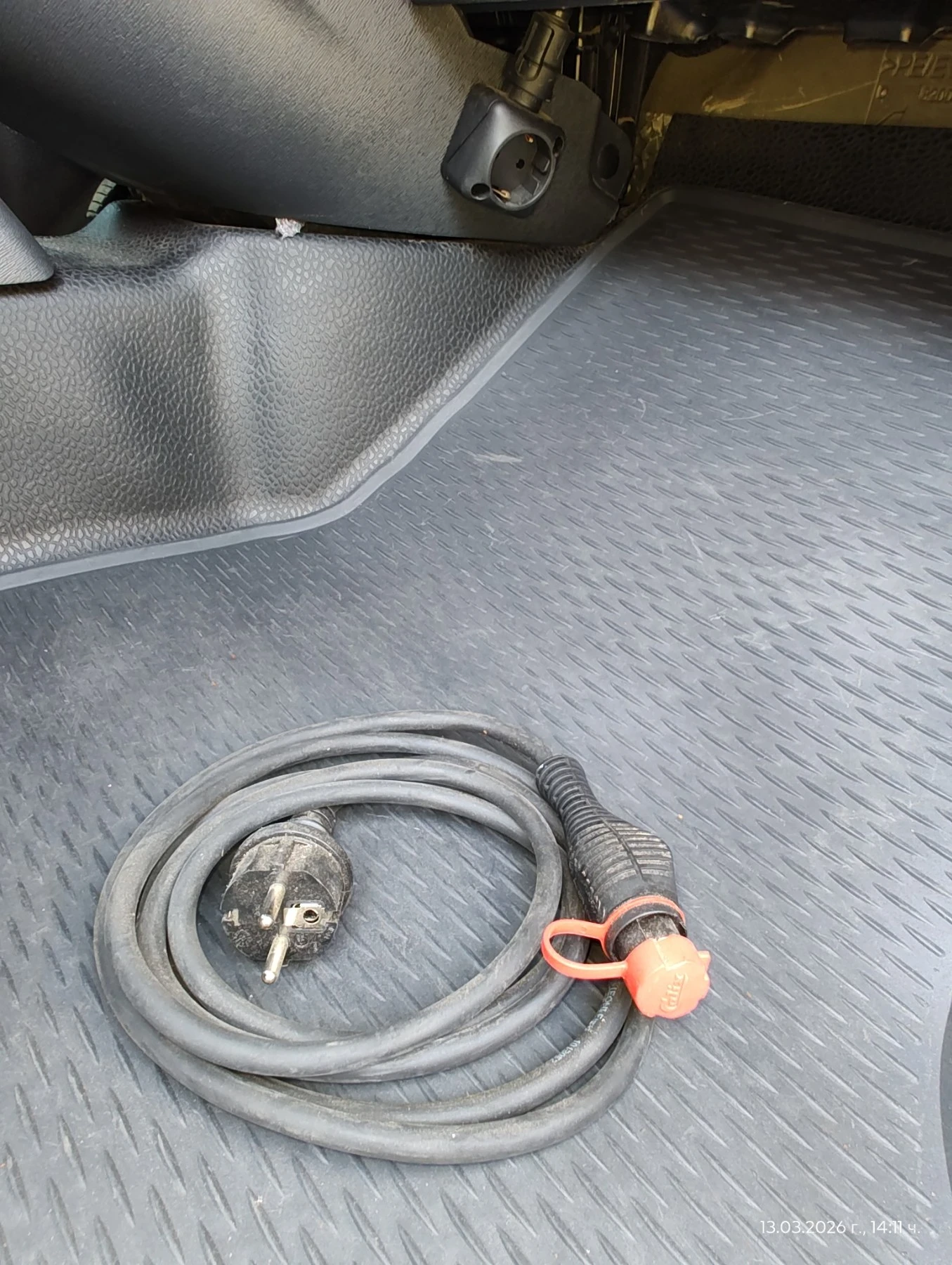 Renault Kangoo 1.5DCI, снимка 13 - Автомобили и джипове - 53894400