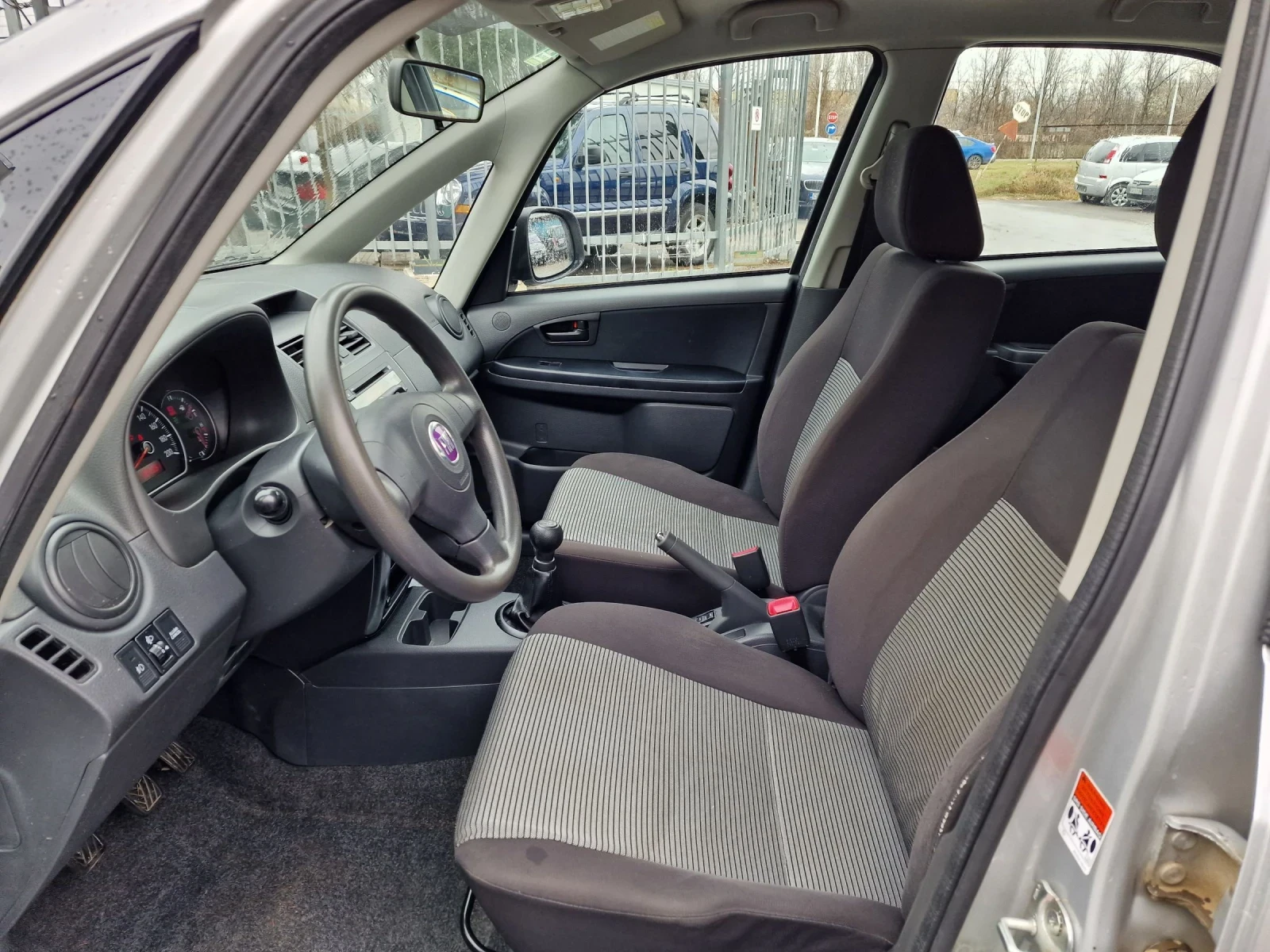 Fiat Sedici 2.0M-jet 4x4, снимка 8 - Автомобили и джипове - 54132985