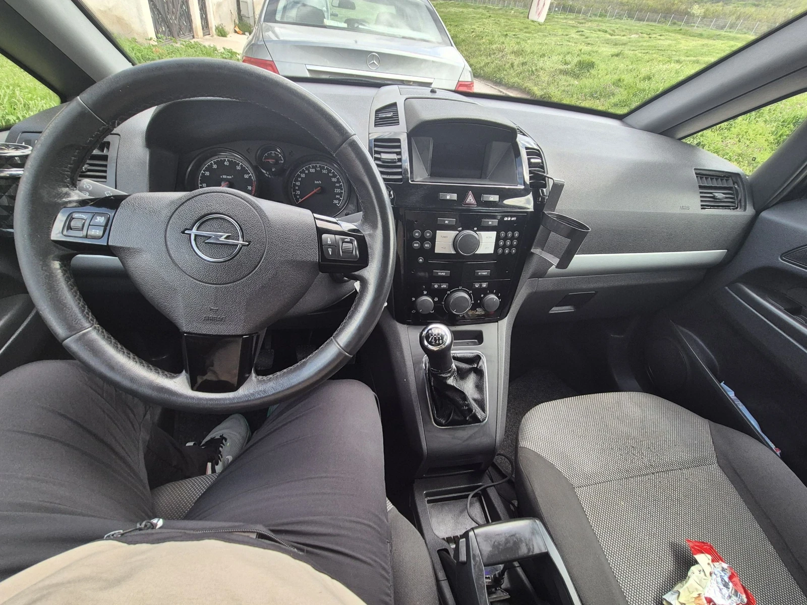 Opel Zafira, снимка 5 - Автомобили и джипове - 54248419