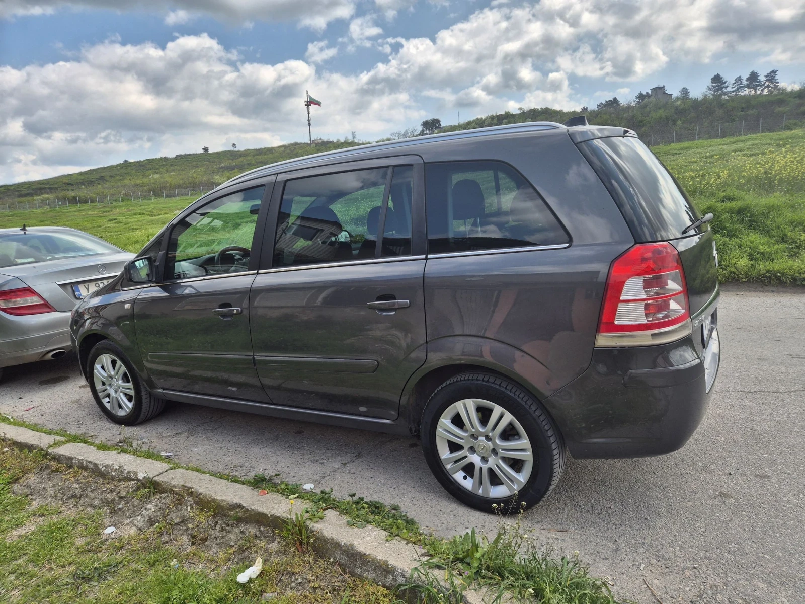 Opel Zafira, снимка 3 - Автомобили и джипове - 54248419