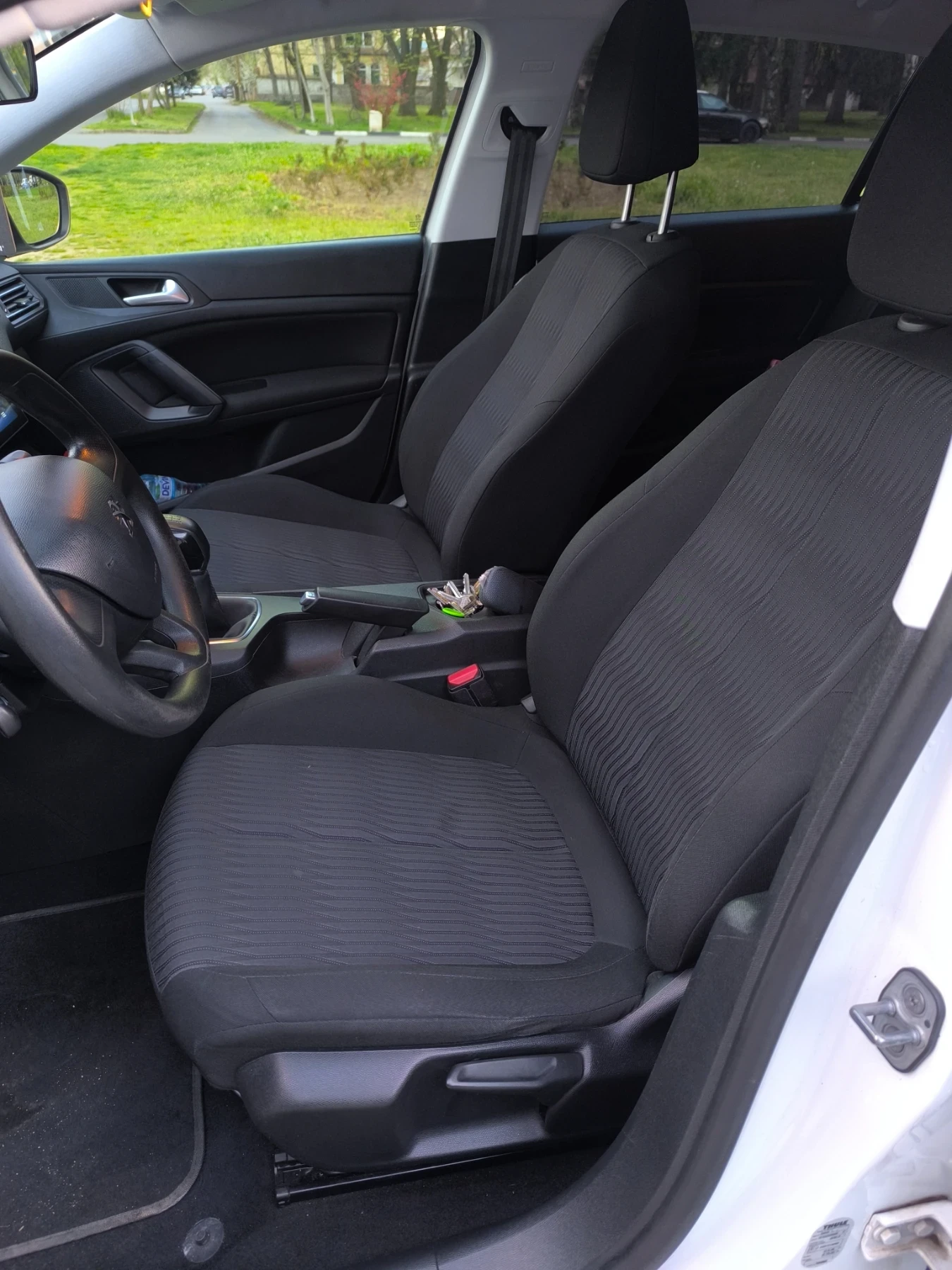 Peugeot 308 1.6HDI/92кс., снимка 6 - Автомобили и джипове - 54759163