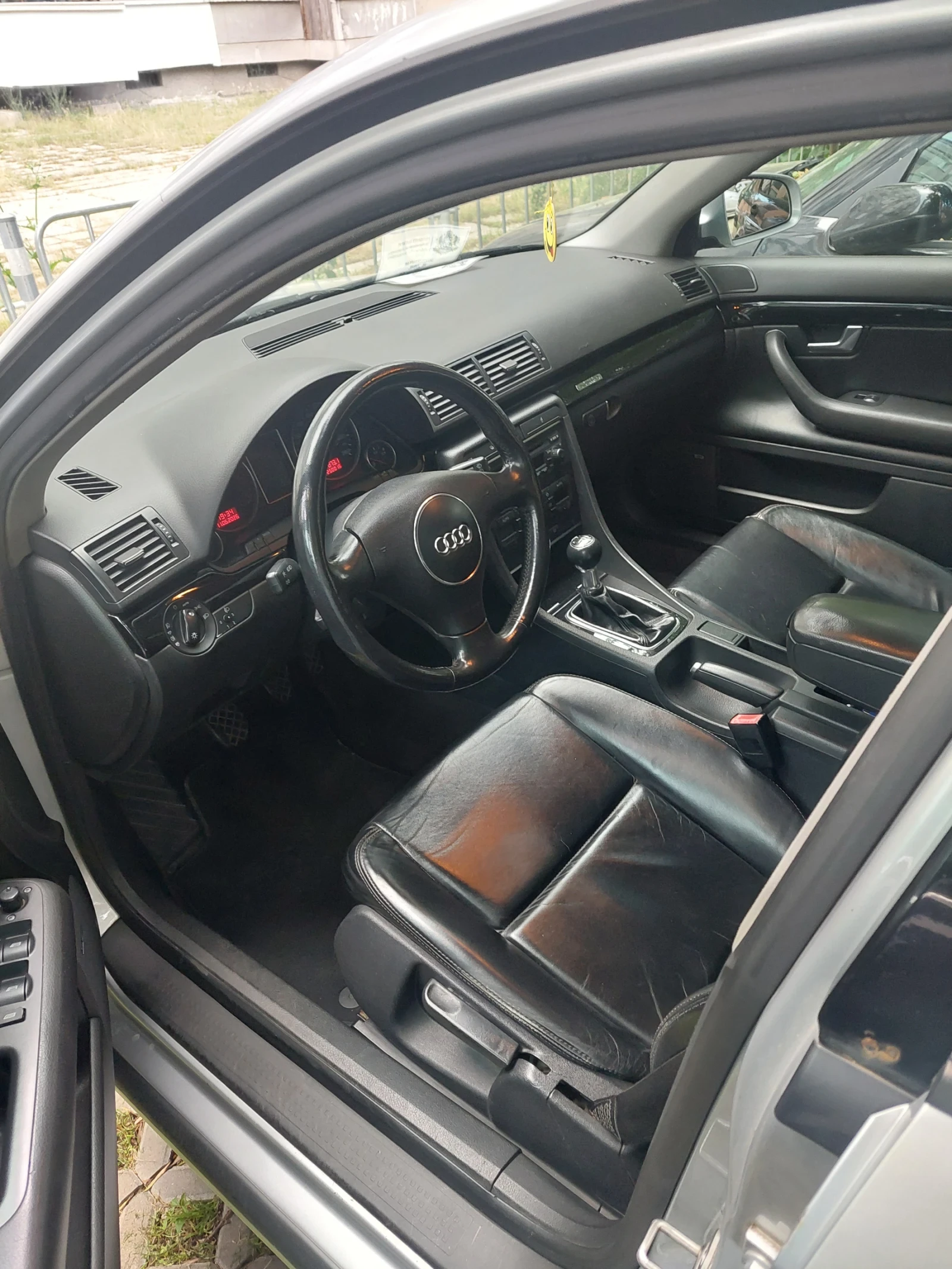 Audi A4 1.9 TDI Quattro, снимка 9 - Автомобили и джипове - 54905192