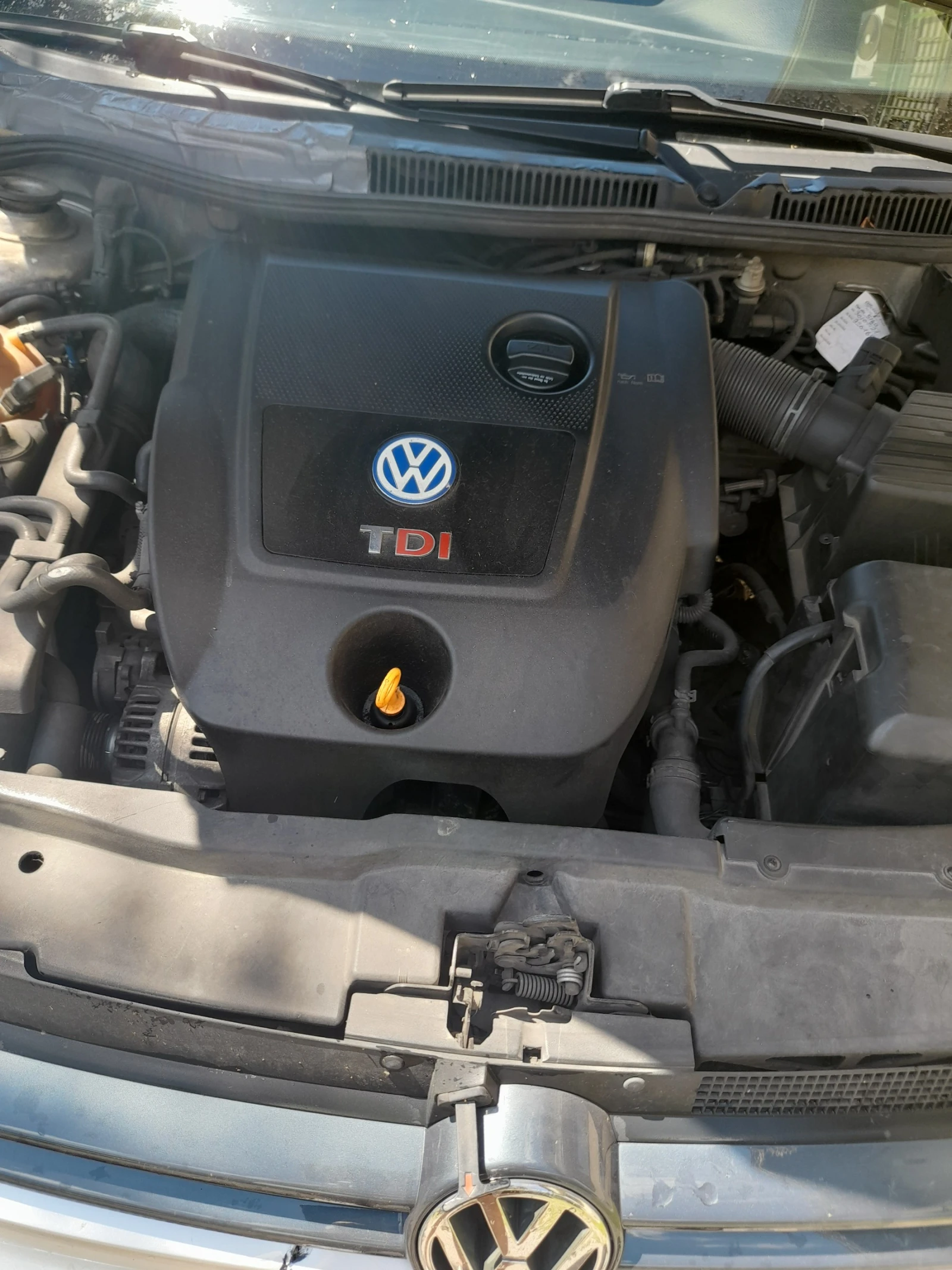 VW Golf НОВ ВНОС 1.9 TDI КОМБИ 116к.с. 6 СКОРОСТИ, снимка 15 - Автомобили и джипове - 55141886