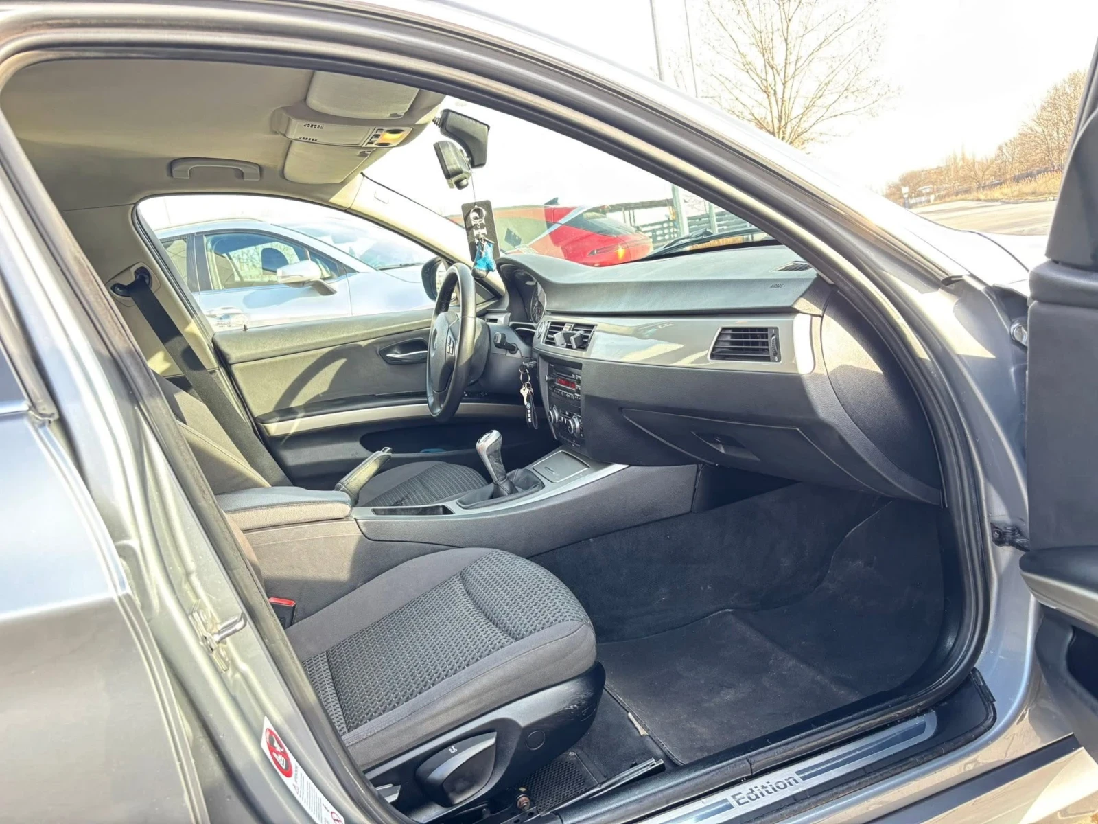 BMW 318 318d, снимка 11 - Автомобили и джипове - 55238845