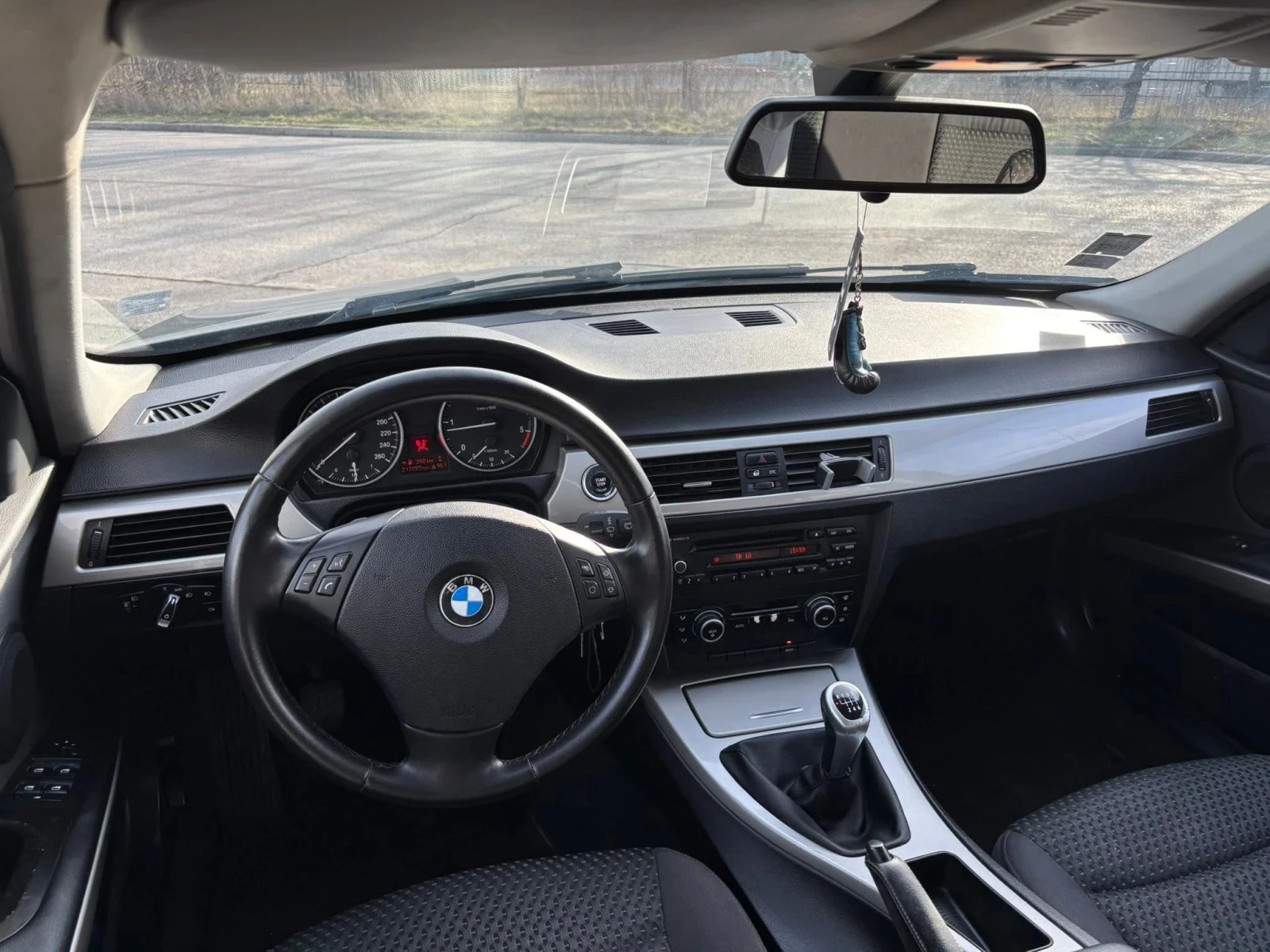 BMW 318 318d, снимка 8 - Автомобили и джипове - 55238845