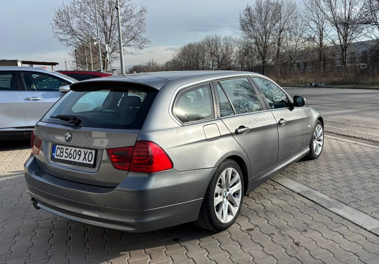 BMW 318 318d, снимка 4 - Автомобили и джипове - 55238845
