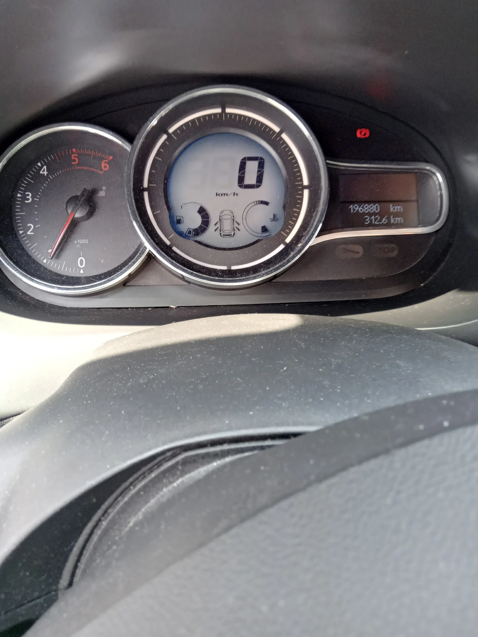 Renault Megane 1.5 dCI, снимка 5 - Автомобили и джипове - 55600557
