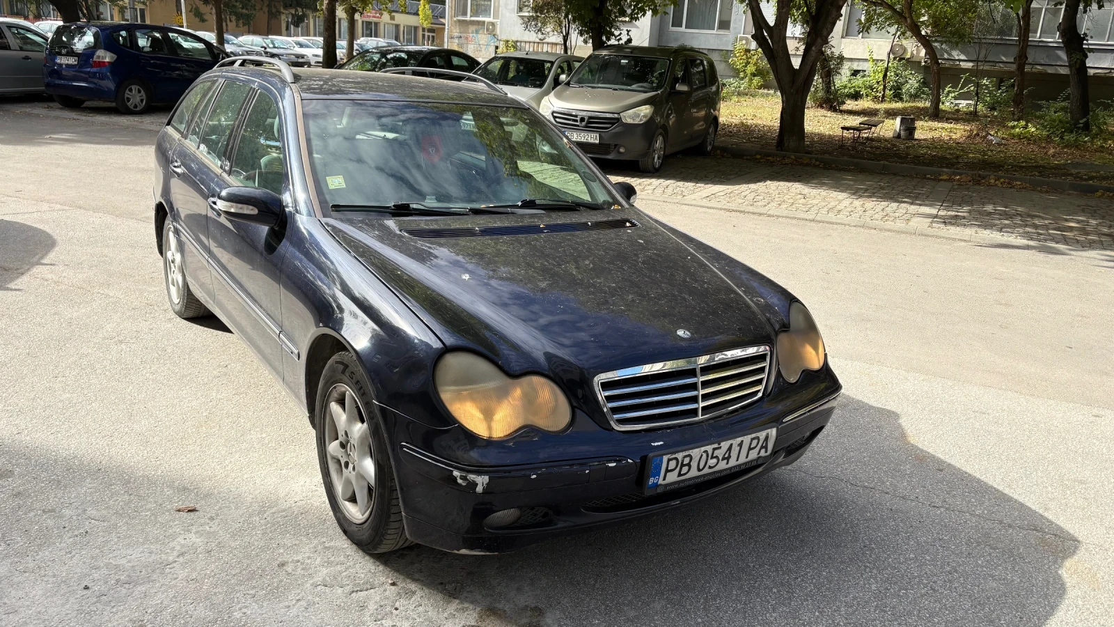 Mercedes-Benz C 220, снимка 2 - Автомобили и джипове - 56585027