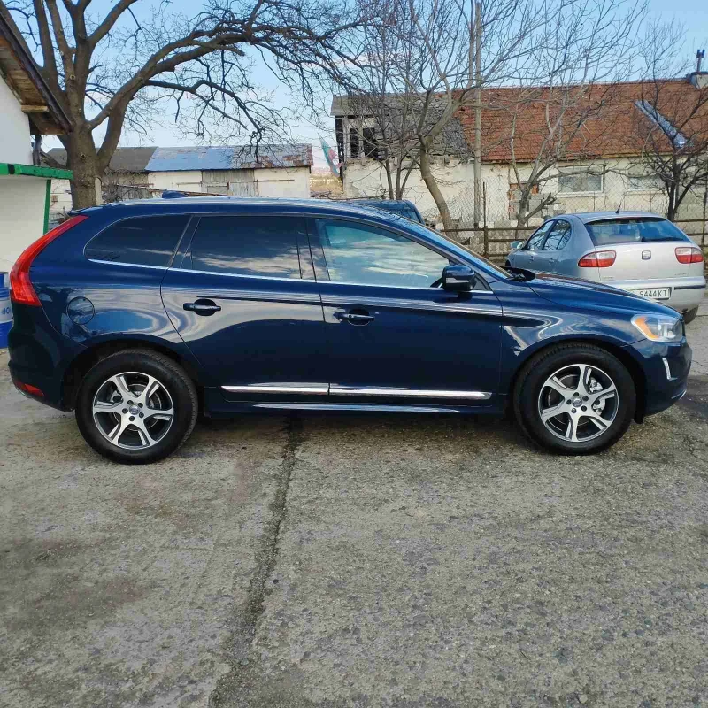 Volvo XC60, снимка 3 - Автомобили и джипове - 48373858