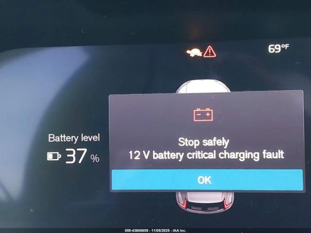 Volvo XC40 RECHARGE PURE ELECTRIC TWIN PLUS, снимка 16 - Автомобили и джипове - 52830258